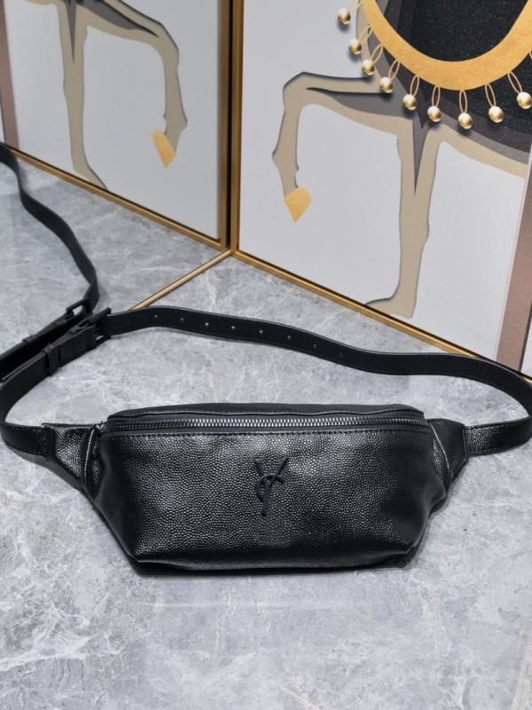 Чанта за колан с голямо лого; естествена кожа от първи слой; Пролет 2024; за свободно пътуване