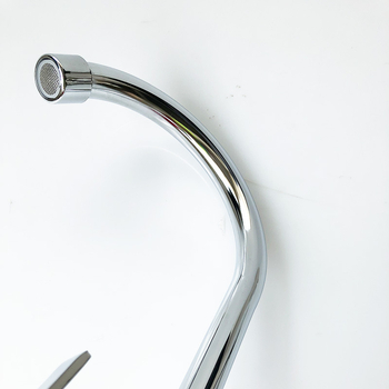 Kuhinjska slavina za sudoper, vertikalna, rotirajuća, s bakrenim središnjim ventilom, nominani tlak 0.8, normalna temperatura