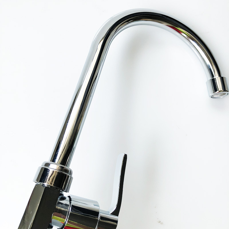 Kuhinjska slavina za sudoper, vertikalna, rotirajuća, s bakrenim središnjim ventilom, nominani tlak 0.8, normalna temperatura