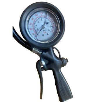 Pištolj za nadimanje guma s analognim mjeračem tlaka, raspon 0–230 psi, prikazuje psi/bar, plastično tijelo, točnost ±1 psi, marka Nothing