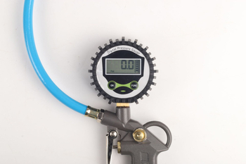 Digitalni mjerni uređaj za tlak u automobilskim gumama s digitalnim zaslonom, raspon 0–230 PSI, točnost 0,1 BAR