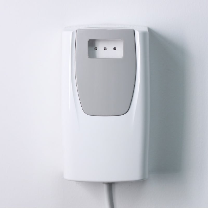 Dezinfekcijski uređaj za WC i urin – PP materijal, težina 600 g, polirani završetak, senzorno upravljanje, moderan minimalistički stil
