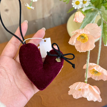 Kljucni privjesak za torbu – baršun srce, vintage stil, tkanina, uzorak Ljubav / kapljice vode / zvončići, BREEZYLIFE