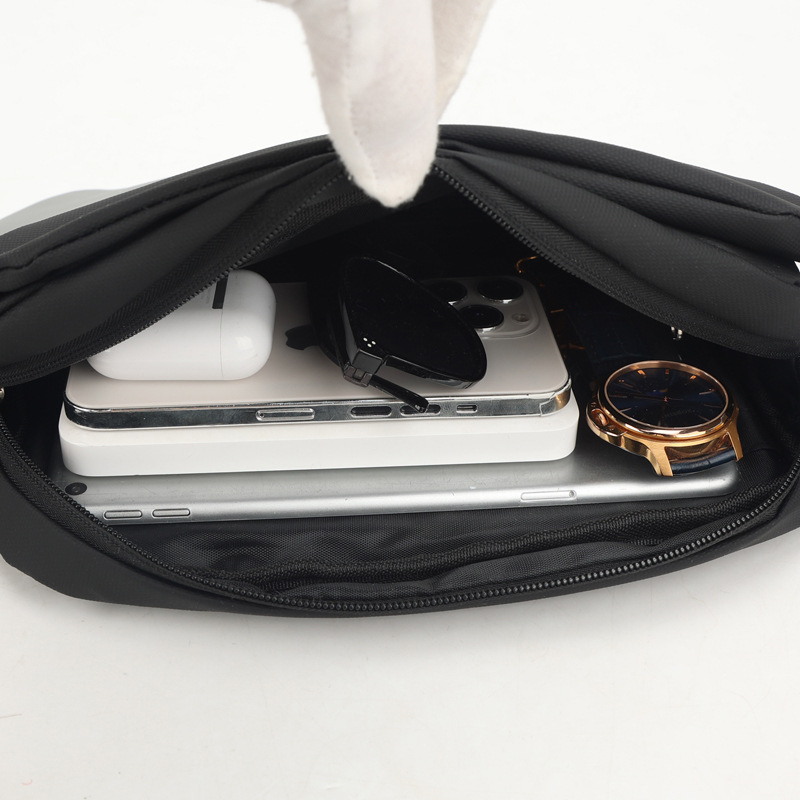 Muška torbica za prsa – gradska jednostavnost, vodootporan PU materijal, prozračna unutarnja podstava od poliestera, za muškarce