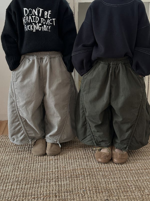 Gyerekek téli pamutnadrág, lazán szabott, magas derekú elasztikus derékpánttal, 3–8 éveseknek