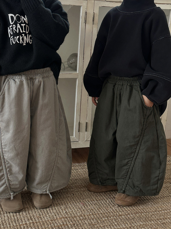 Gyerekek téli pamutnadrág, lazán szabott, magas derekú elasztikus derékpánttal, 3–8 éveseknek