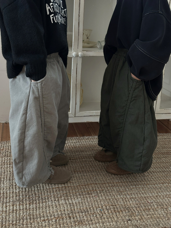 Gyerekek téli pamutnadrág, lazán szabott, magas derekú elasztikus derékpánttal, 3–8 éveseknek