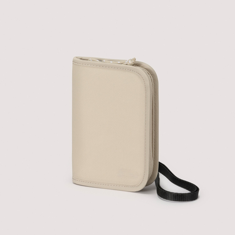 Nylonová RFID cestovná peňaženka na pas, s crossbody popruhom a viacerými vreckami