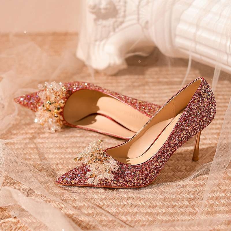 Сватбени високи токчета, остър нос, PU горна част, тънък ток, гумена подметка, височина на тока над 8 см