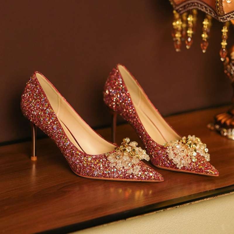 Сватбени високи токчета, остър нос, PU горна част, тънък ток, гумена подметка, височина на тока над 8 см