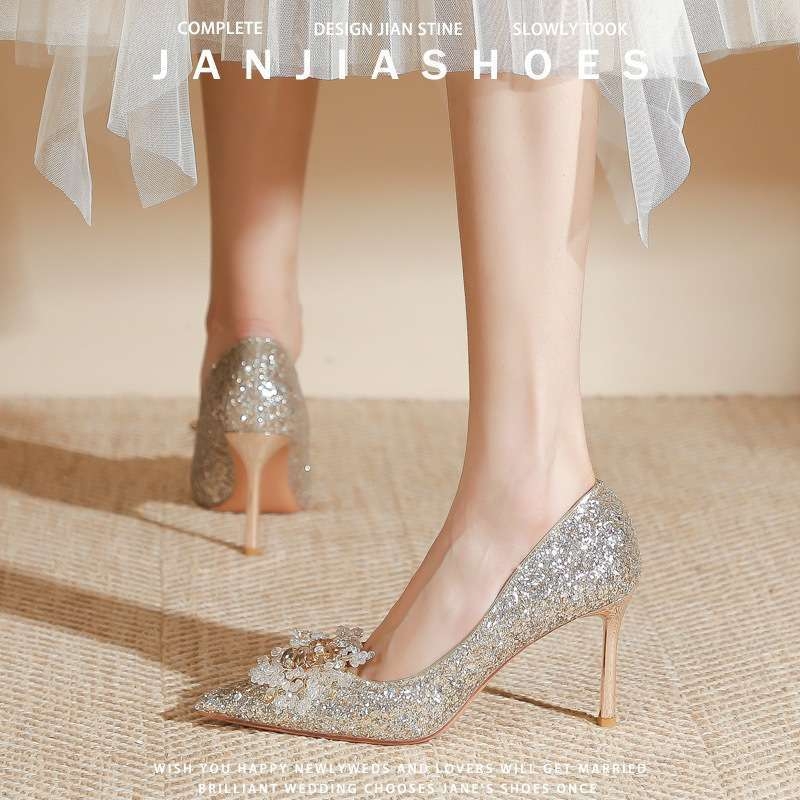 Сватбени високи токчета, остър нос, PU горна част, тънък ток, гумена подметка, височина на тока над 8 см