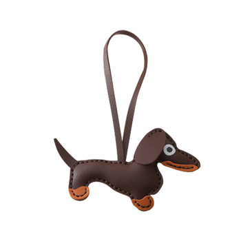 Pandantiv din piele cu dachshund pentru chei – realizat manual, stil japonez și coreean, cadou gata