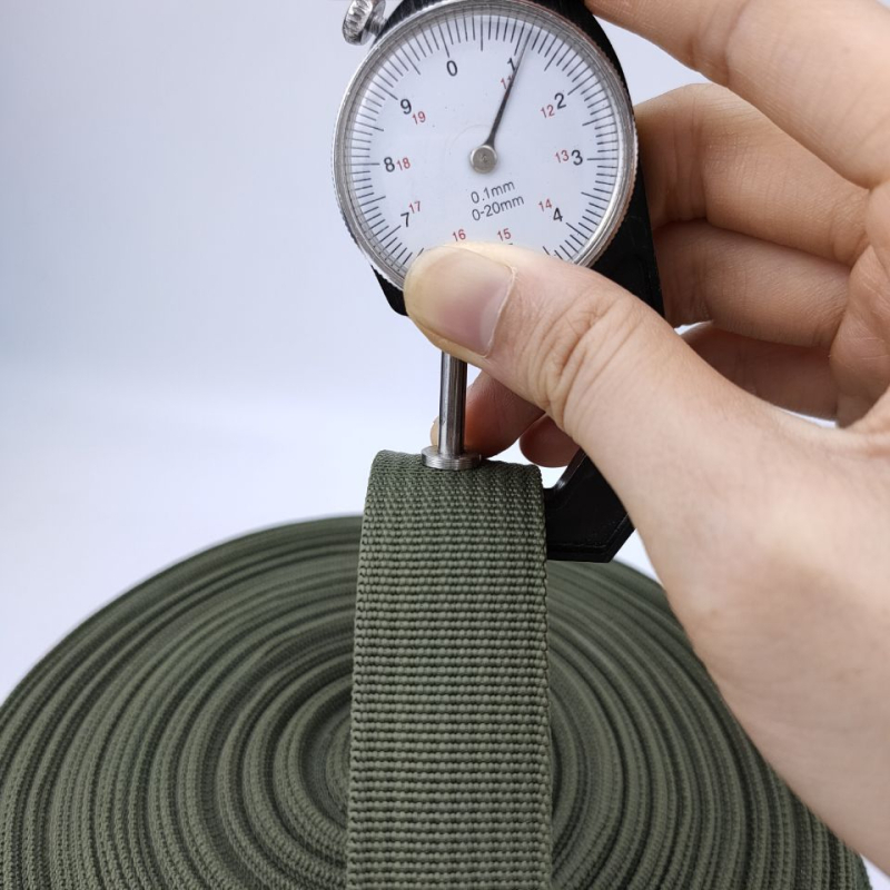 PP polipropilenska web traka s rupičastim i valovitim uzorkom; za pakiranje, torbe, kaiševe i ručni rad.