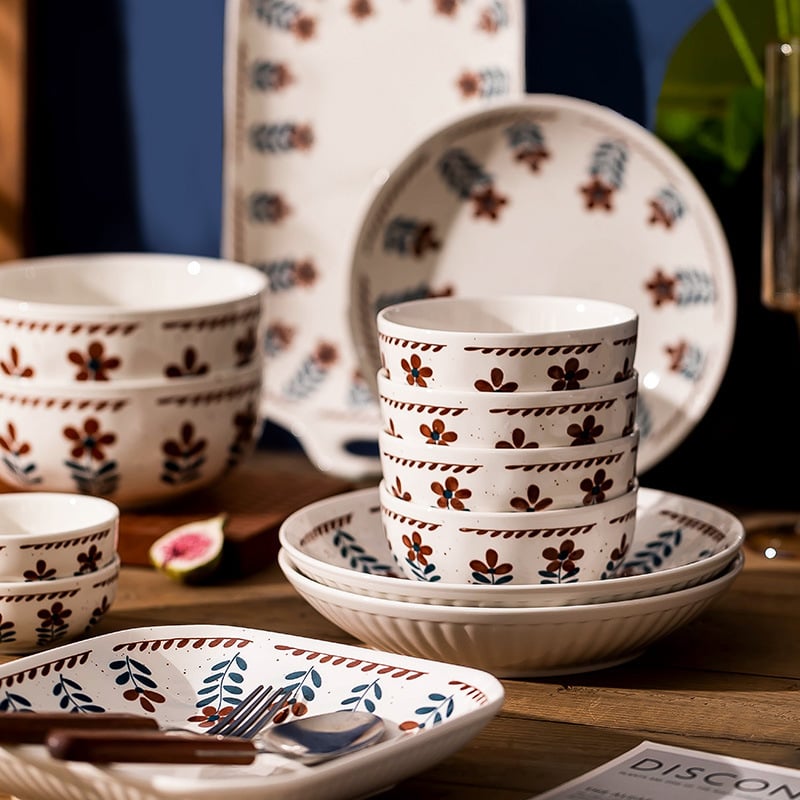 Japanski stil keramički set zdjela i tanjura s cvjetnim uzorkom i podglazurnom površinom, pogodan za mikrovalnu pećnicu