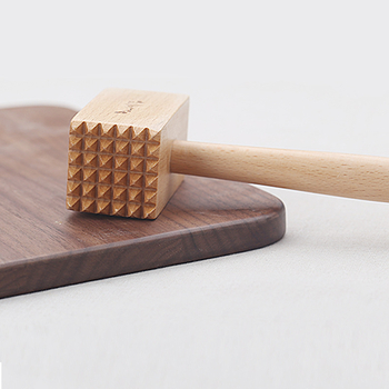 Ciocan pentru carne din lemn de fag – lemn de fag, stil minimalist, brand Sum of wood