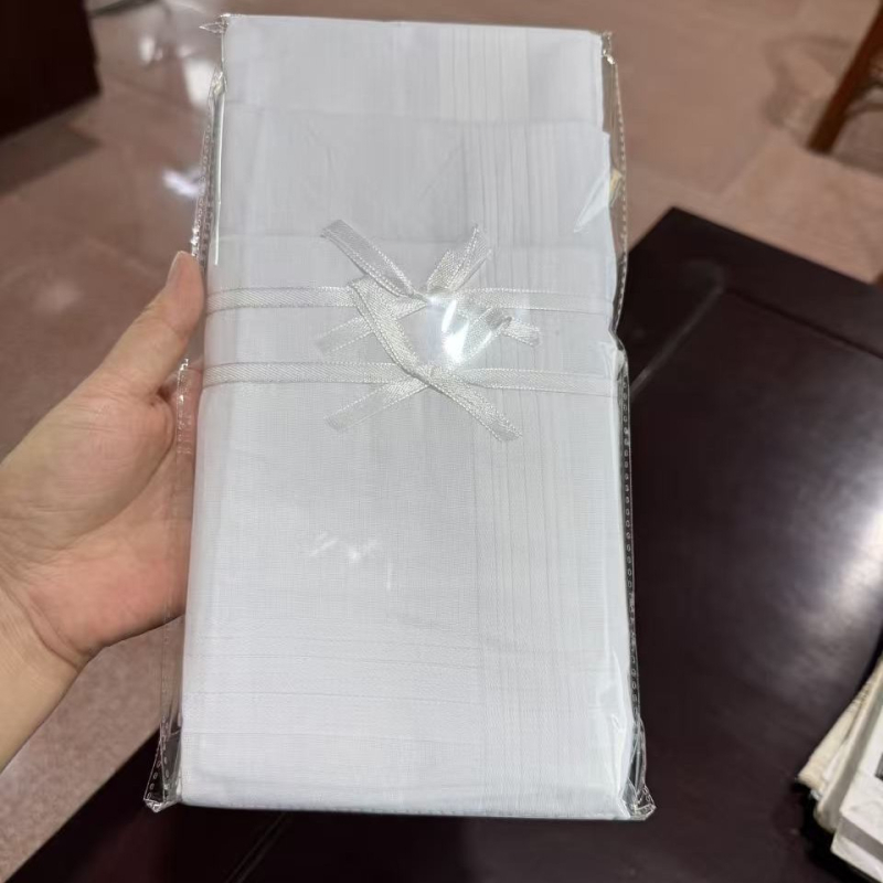 Nosna marama s graffiti izvezenim uzorkom, 100% pamuk, marka Shuncheng, težina 16 g, 12 komada u pakiranju