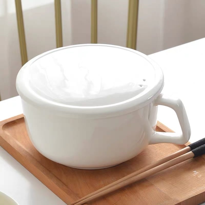 Šalica od kostnog porculana za instantnu juhu s poklopcem i jednom drškom, mikrovalno sigurna, 710 g, okruglog oblika