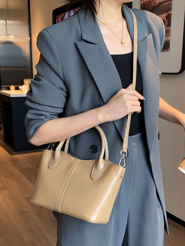 Ženska Tote torba – prirodna koža, ulični stil, zatvarač, unutarnji džep sa zatvaračem i džep za telefon, dvije naramenice