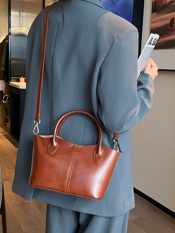 Ženska Tote torba – prirodna koža, ulični stil, zatvarač, unutarnji džep sa zatvaračem i džep za telefon, dvije naramenice