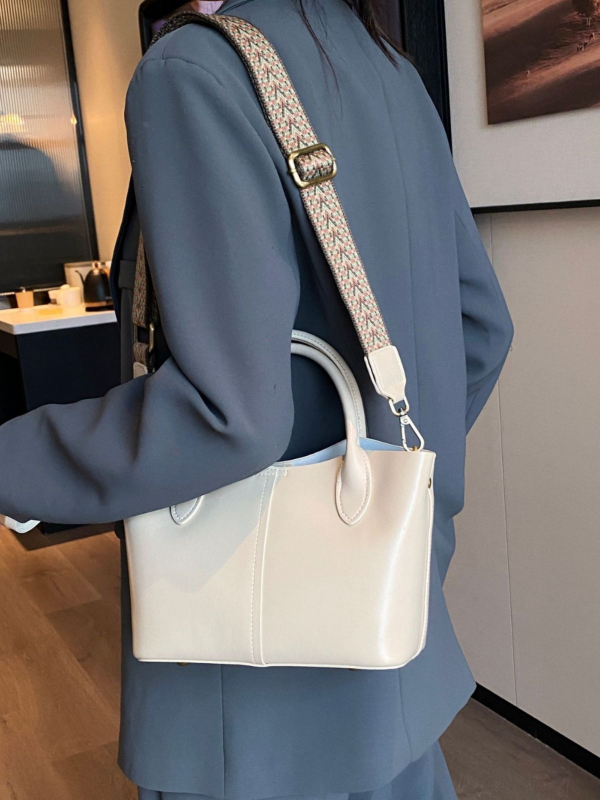 Ženska Tote torba – prirodna koža, ulični stil, zatvarač, unutarnji džep sa zatvaračem i džep za telefon, dvije naramenice