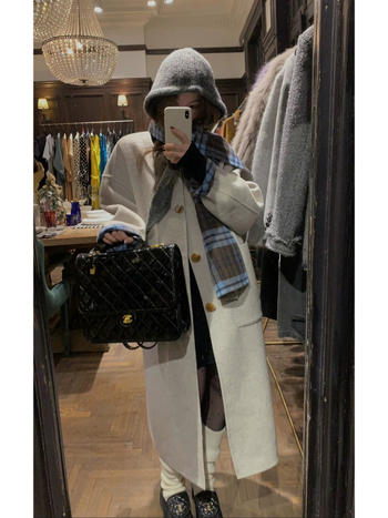 Дамско палто от вълна, каре шарка, кокон силует, удължена дължина, яка с шал