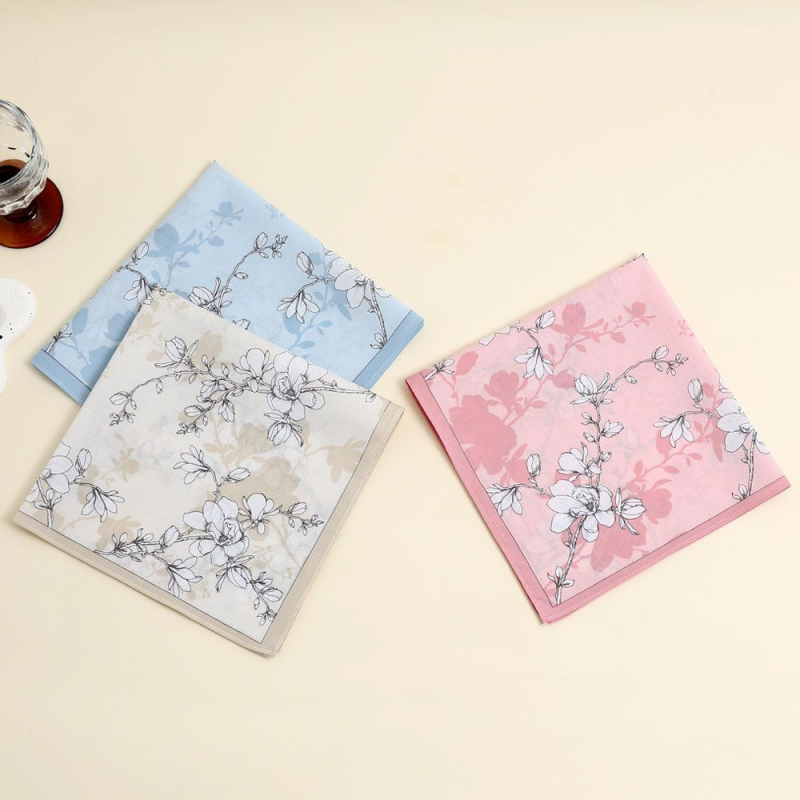 Džepni kvadrat 3-komad set, s floralnim uzorkom, mekan i tanak (Raspoloživo na skladištu; Materijal: zlitina; Godina/sezona: proljeće 2025; Obrada: Drugo)