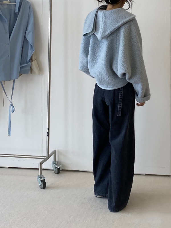 Jakna s geometrijskim uzorkom, ovratnik šal, labav kroj, vuneno-poliester smjesa, jednostruko kopčanje, jesen 2025