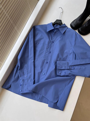 Košulja od pamuka s Lyocellom, opuštenog kroja, ovratnik košulje, jednostruko kopčanje