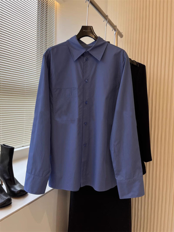 Košulja od pamuka s Lyocellom, opuštenog kroja, ovratnik košulje, jednostruko kopčanje