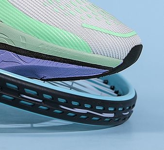 Спортно-ежедневни обувки с дишаща мрежеста горна част; подметка: гума + EVA + TPU; затваряне: връзки; унисекс; нисък връх