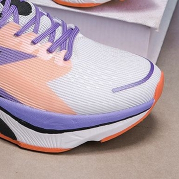 Спортно-ежедневни обувки с дишаща мрежеста горна част; подметка: гума + EVA + TPU; затваряне: връзки; унисекс; нисък връх