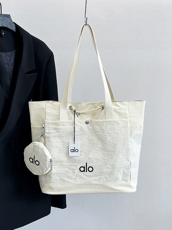 Geantă de umăr Alo, stil stradal, material Oxford, formă orizontală pătrată, închidere cu cataramă magnetică.