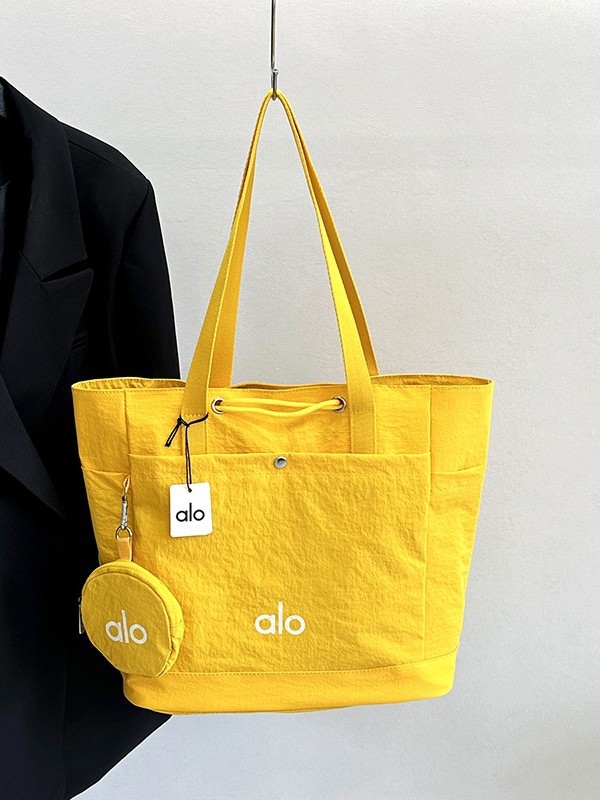 Geantă de umăr Alo, stil stradal, material Oxford, formă orizontală pătrată, închidere cu cataramă magnetică.