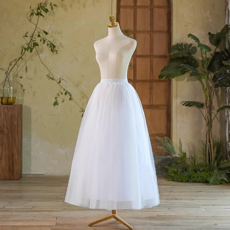 Ilga oficiali vakarinė suknelė su tinklo tiulu ir be kaulų konstrukcija (Pavasaris 2024)