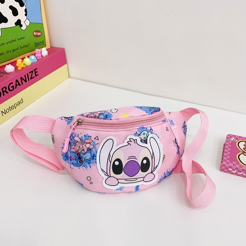 Dječja crossbody torba s anime uzorkom, najlon materijal, podstava poliester, pogodna za vrtić, smanjuje opterećenje
