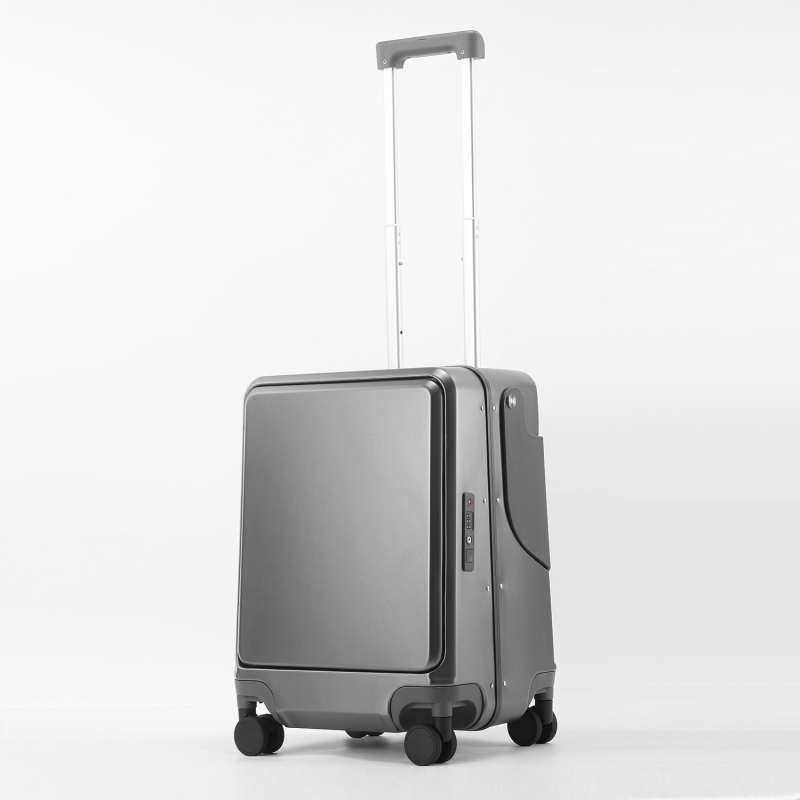 Gyermekeknek szóló utazótáska előlről nyíló kialakítással és ülőfunkcióval, PC külső, TSA kombinációs zár, USB-port, RFID védelem