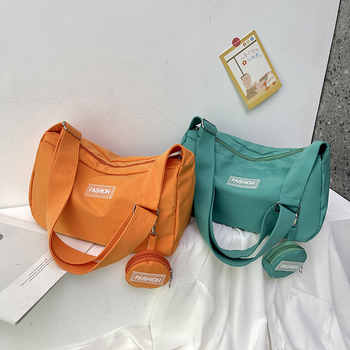 Geantă crossbody pentru femei (Primăvara 2025, nylon, mare capacitate, formă găleată, fermoar)
