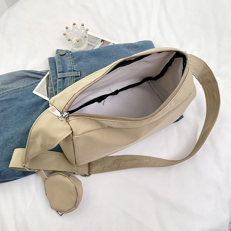 Geantă crossbody pentru femei (Primăvara 2025, nylon, mare capacitate, formă găleată, fermoar)