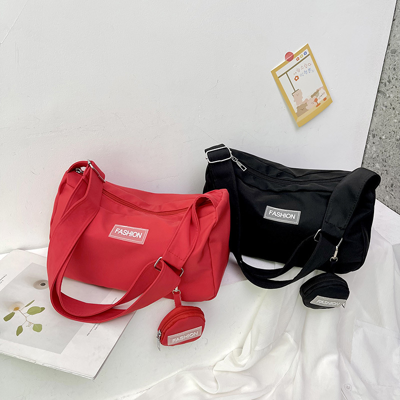 Geantă crossbody pentru femei (Primăvara 2025, nylon, mare capacitate, formă găleată, fermoar)