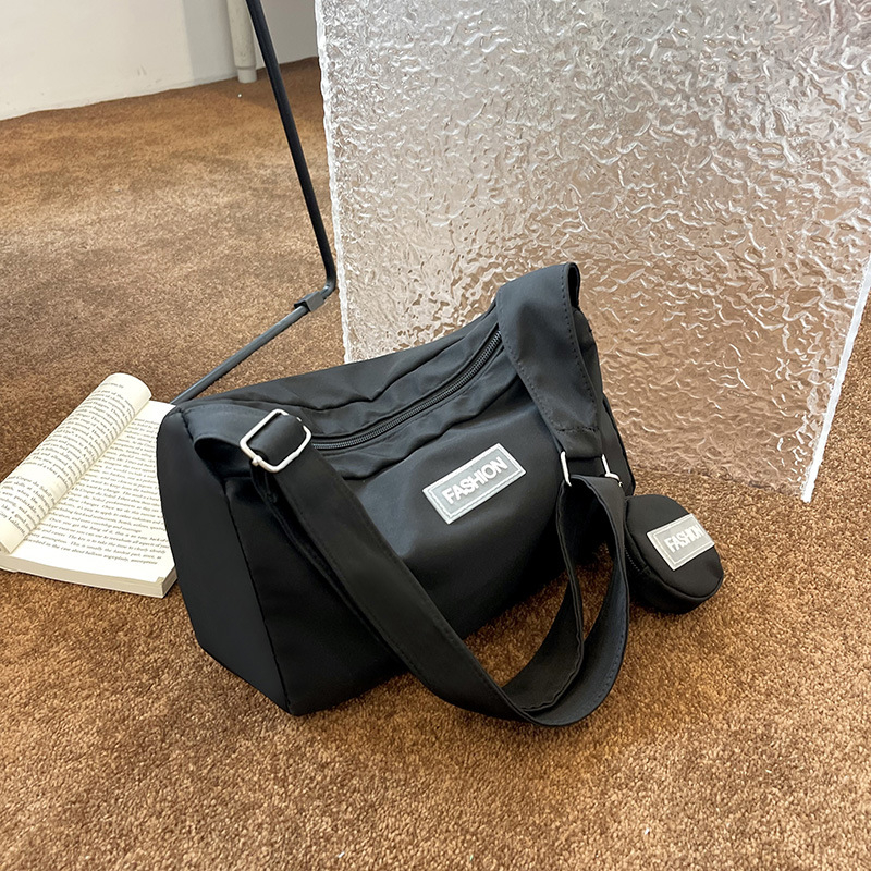 Geantă crossbody pentru femei (Primăvara 2025, nylon, mare capacitate, formă găleată, fermoar)