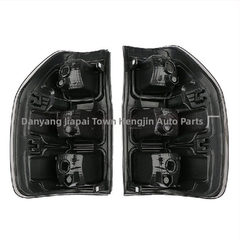 Zadné svetlá pre Ford Ranger T6 – 8W, 12V, ABS, kompatibilné s Ford Ranger 2012 a 2021