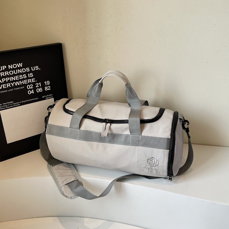 Unisex utazótáska száraz-nedves elválasztással, hengeres alakú, 20-35L, Oxford anyag