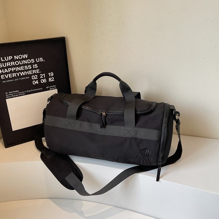 Unisex utazótáska száraz-nedves elválasztással, hengeres alakú, 20-35L, Oxford anyag