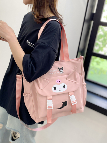 Štýlová cezramenná kabelka – svieži a jemný štýl; materiál: Oxford tkanina; obálkového dizajnu; zapínanie na zips; vnútorné vrecká pre telefón a preukaz