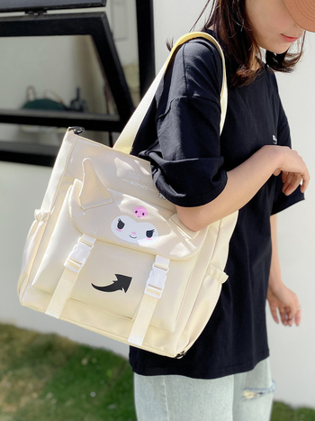 Štýlová cezramenná kabelka – svieži a jemný štýl; materiál: Oxford tkanina; obálkového dizajnu; zapínanie na zips; vnútorné vrecká pre telefón a preukaz