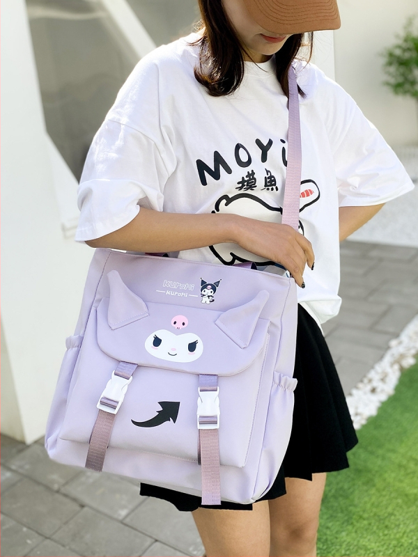 Štýlová cezramenná kabelka – svieži a jemný štýl; materiál: Oxford tkanina; obálkového dizajnu; zapínanie na zips; vnútorné vrecká pre telefón a preukaz