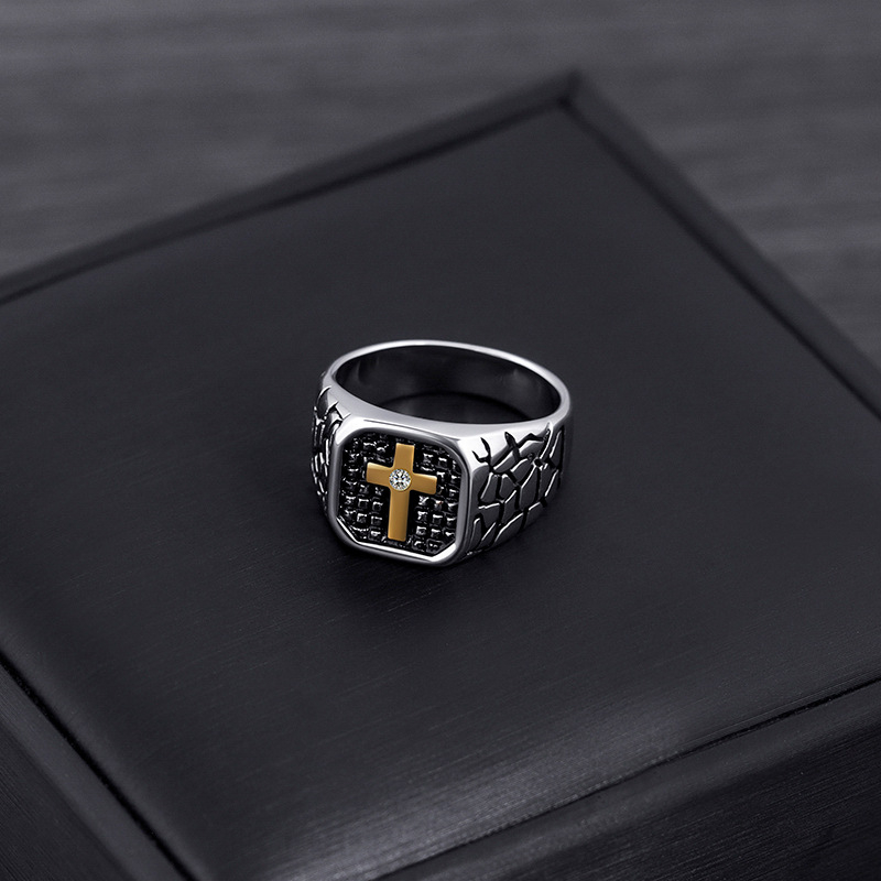 Pánsky prsteň z titánovej ocele, geometrický dizajn, leštený povrch