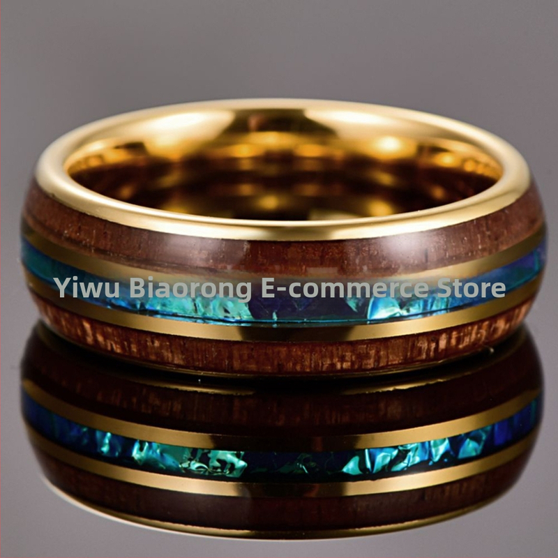 Pánsky prsteň z wolframovej ocele s pozlátením, s inštalovaným akáciovým drevom a imitáciou opálu, kupolovitý tvar, dizajn v tvare U