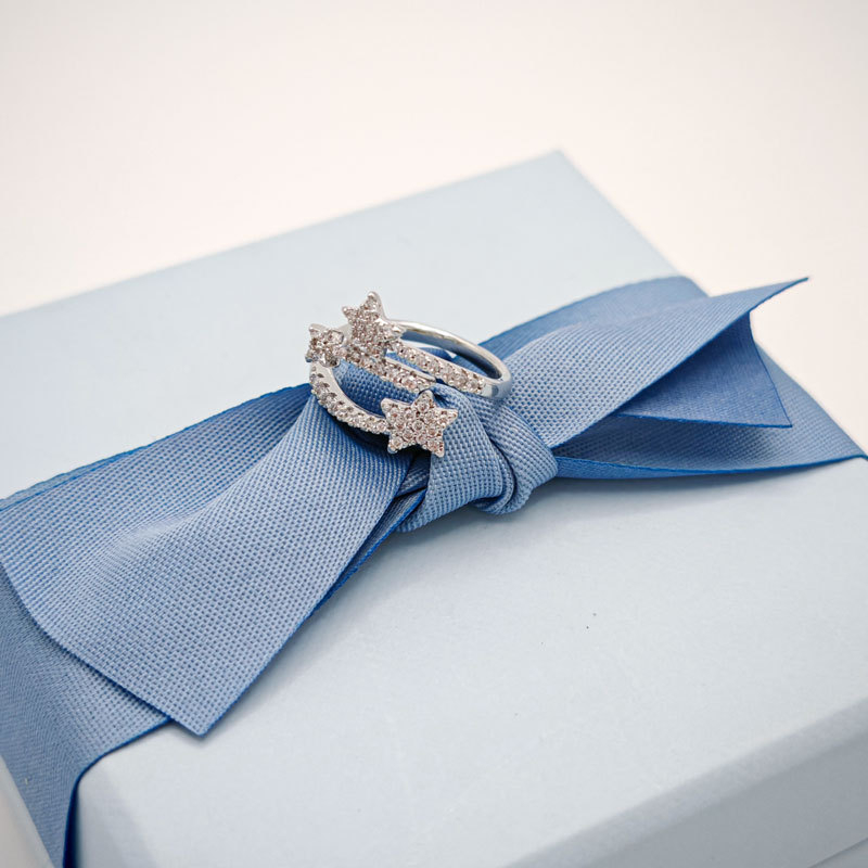 Hviezdny prsteň z meďe, elektroplatovanie, ľahký luxus štýl, šperky na ruku (Materiál: Meď; Forma: Hviezda; Postup: Elektroplatovanie; Štýl: Ľahký luxus; Kategória: Šperky na ruku)