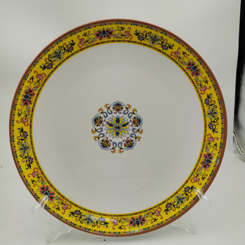 Melaminska tanjura s cvjetnim uzorkom, kružni oblik, reljefna površina